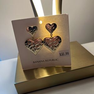 COPY - Banana republic gold heart earrings never worn